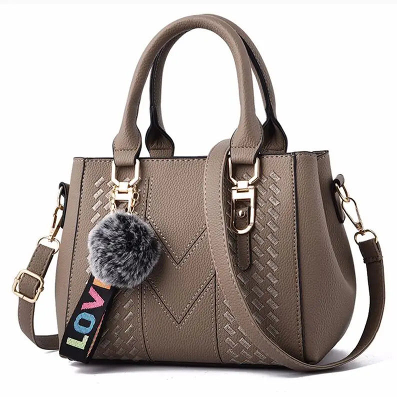 Sac bandoulière brodé en cuir – Style bohème
