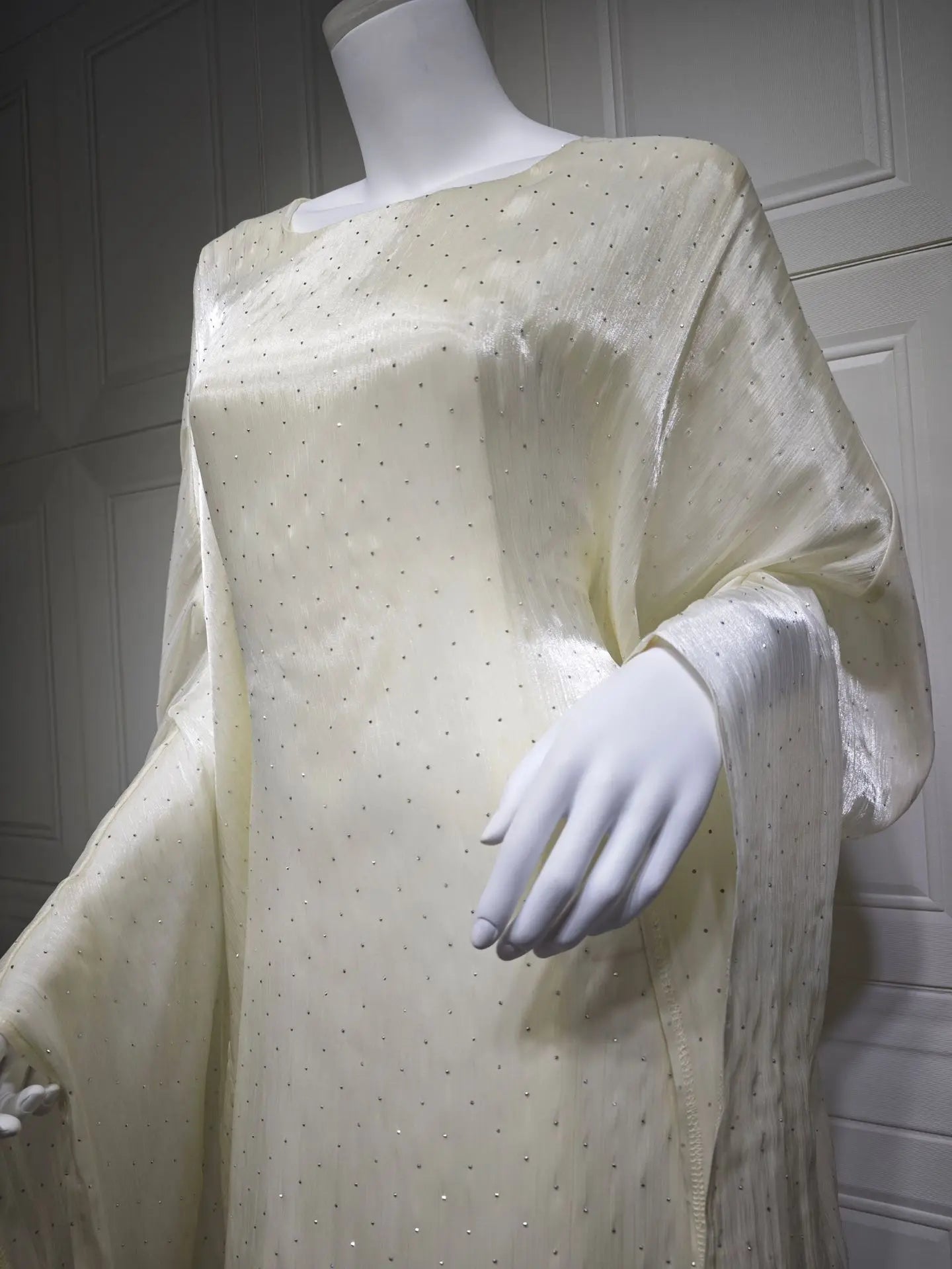Abaya Ramadan Femme Manches Chauve-Souris Perlée