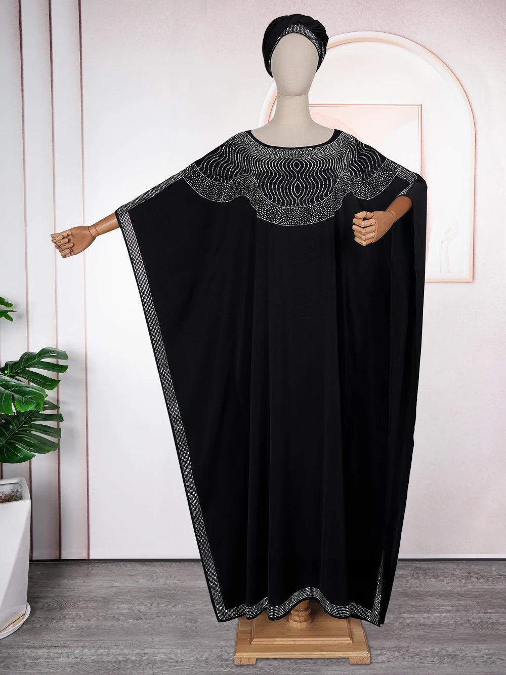 Abaya luxe Dubai 2025 – Élégance moderne