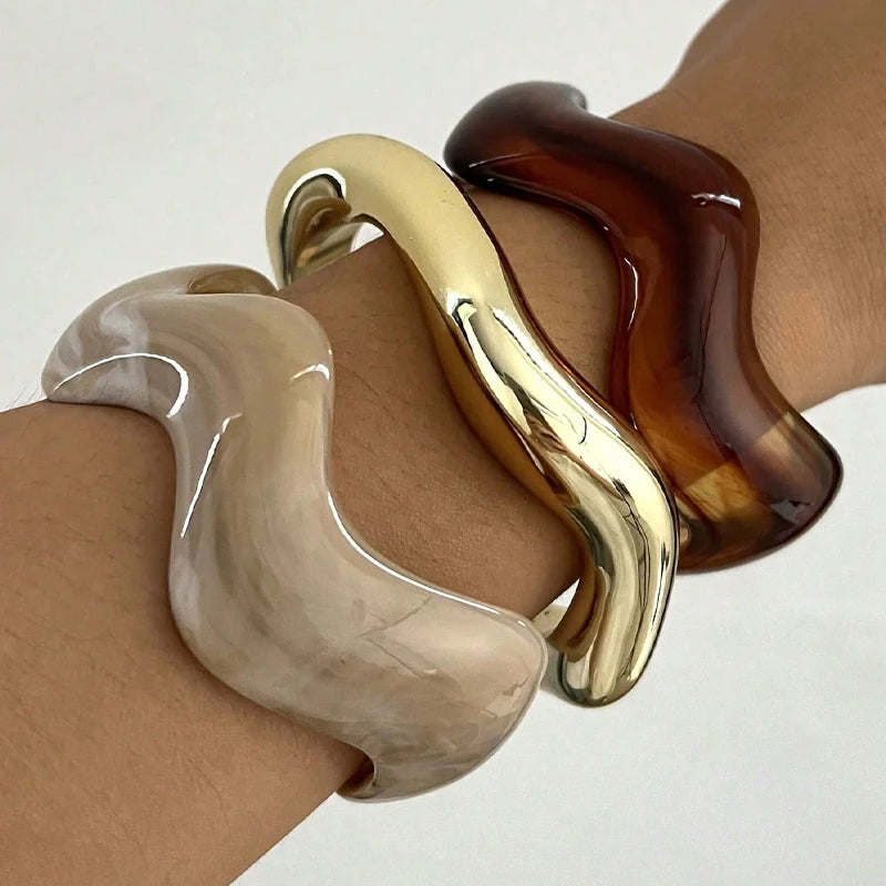 Lot de 3 bracelets bangles ondulés en résine – Tendance