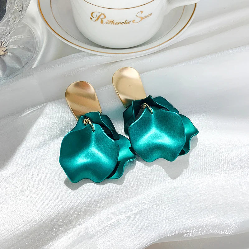Boucles d'oreilles pendantes pétales de rose – Style vintage