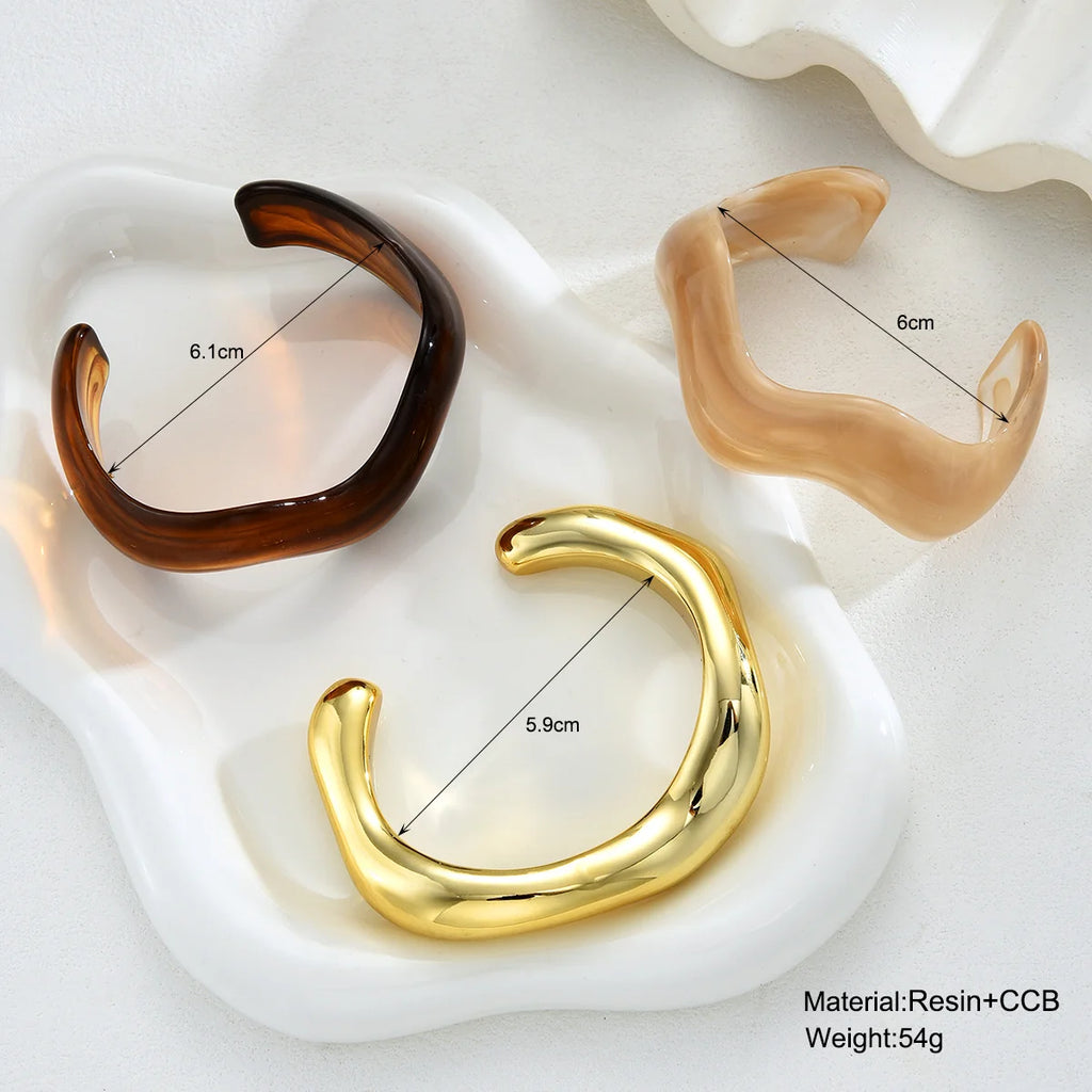 Lot de 3 bracelets bangles ondulés en résine – Tendance