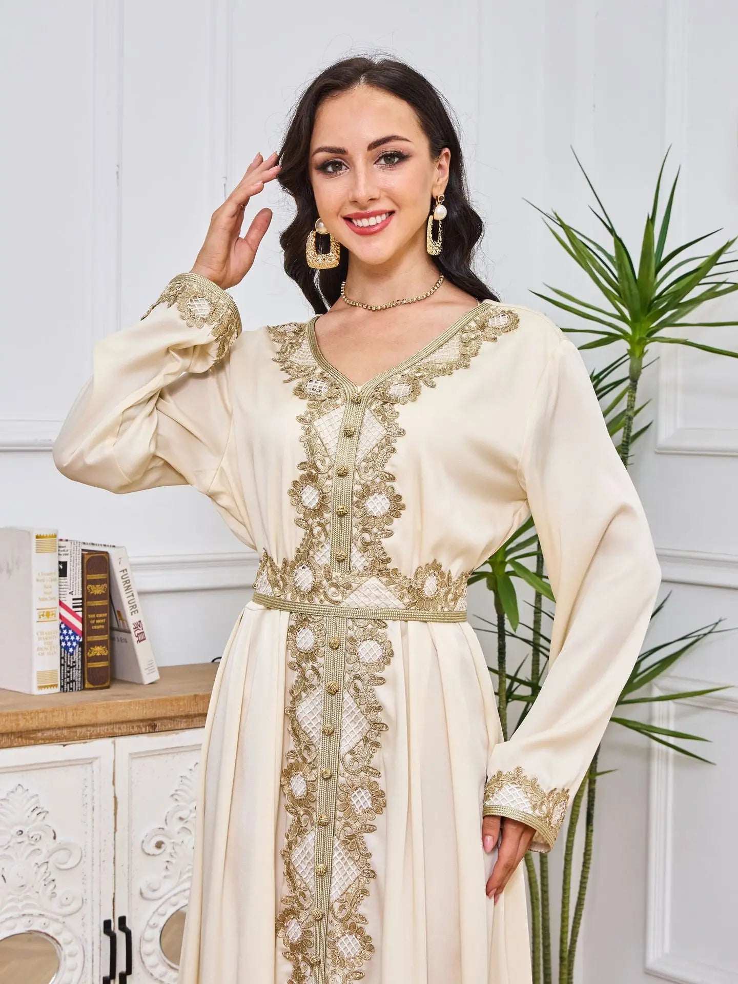 Abaya Femme Élégante Dentelle Brodée – Kaftan Marocain Soirée