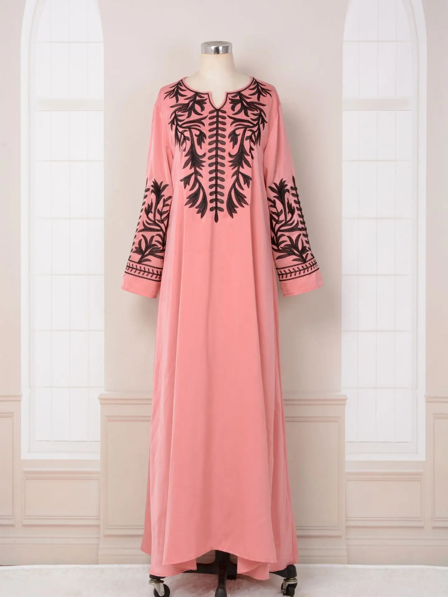 Abaya Femme Élégante Dentelle Brodée – Kaftan Marocain Soirée
