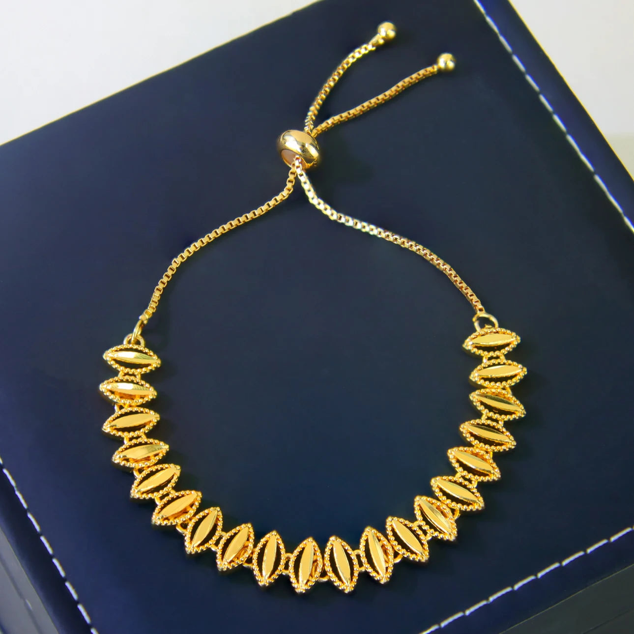 Bracelet manchette élégant plaqué or 21k – Dubai