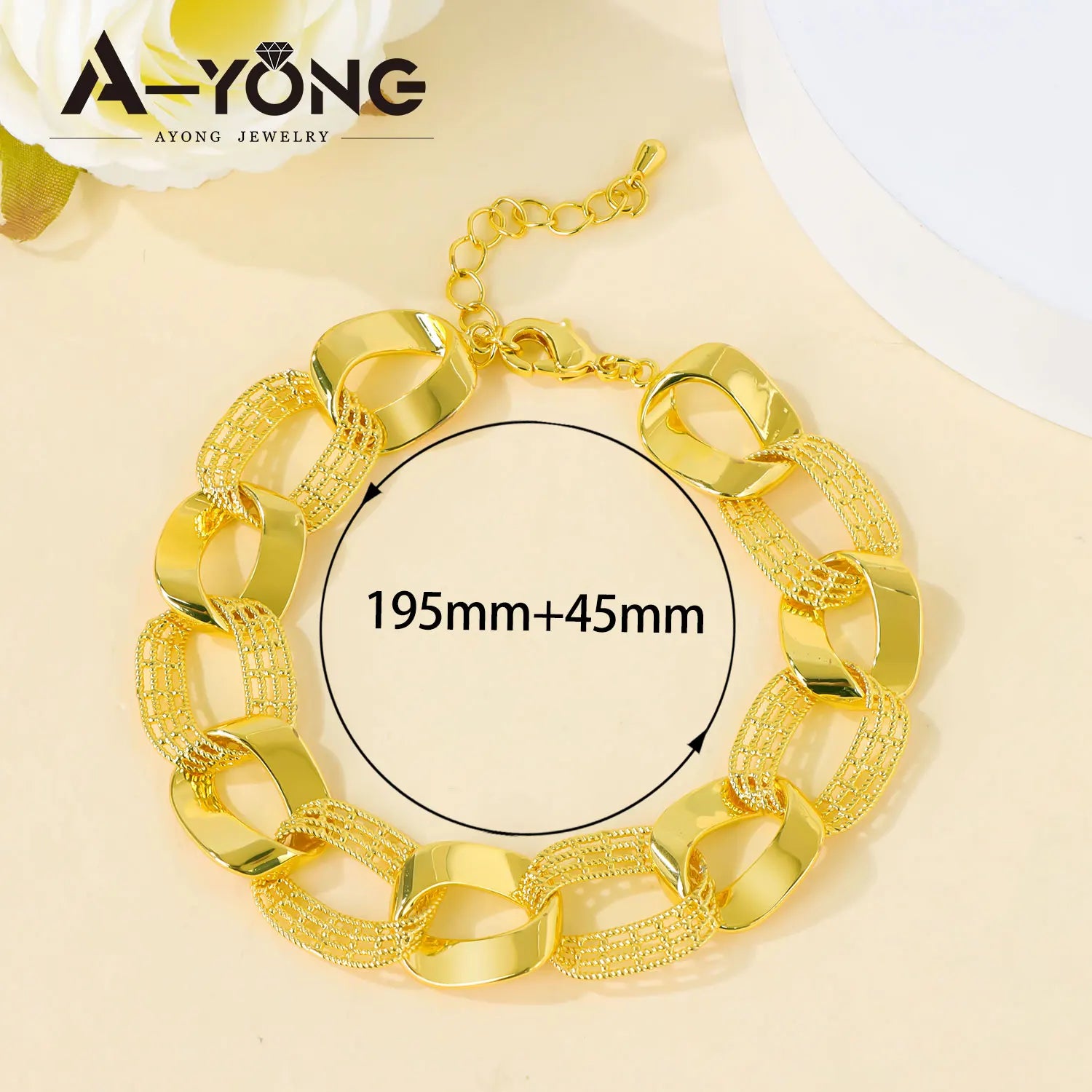 Collier imposant plaqué or 21k – Style punk oriental