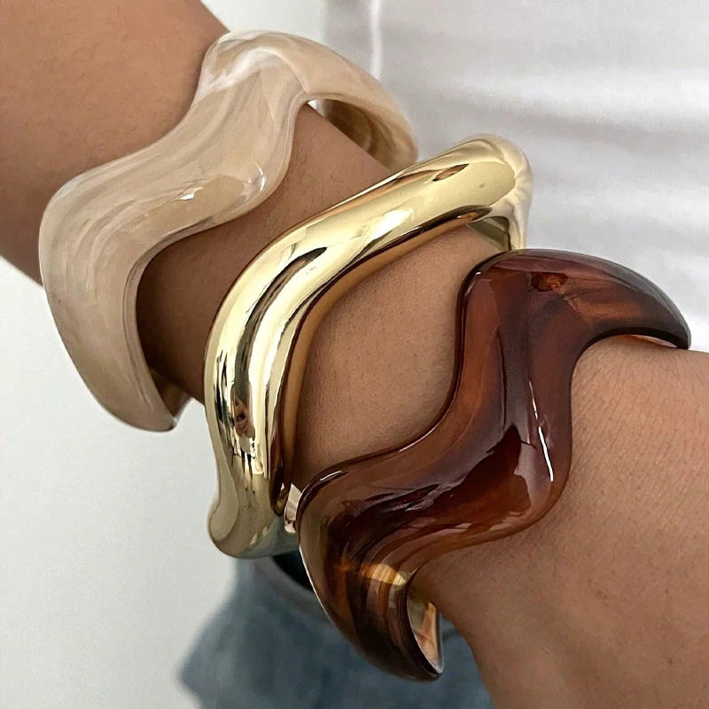 Lot de 3 bracelets bangles ondulés en résine – Tendance