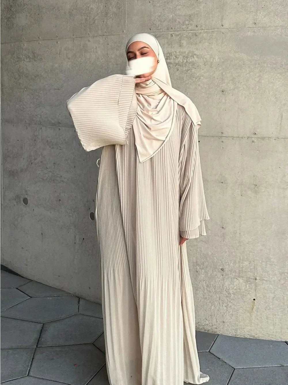 Robe musulmane manches évasées plissées – Aïd