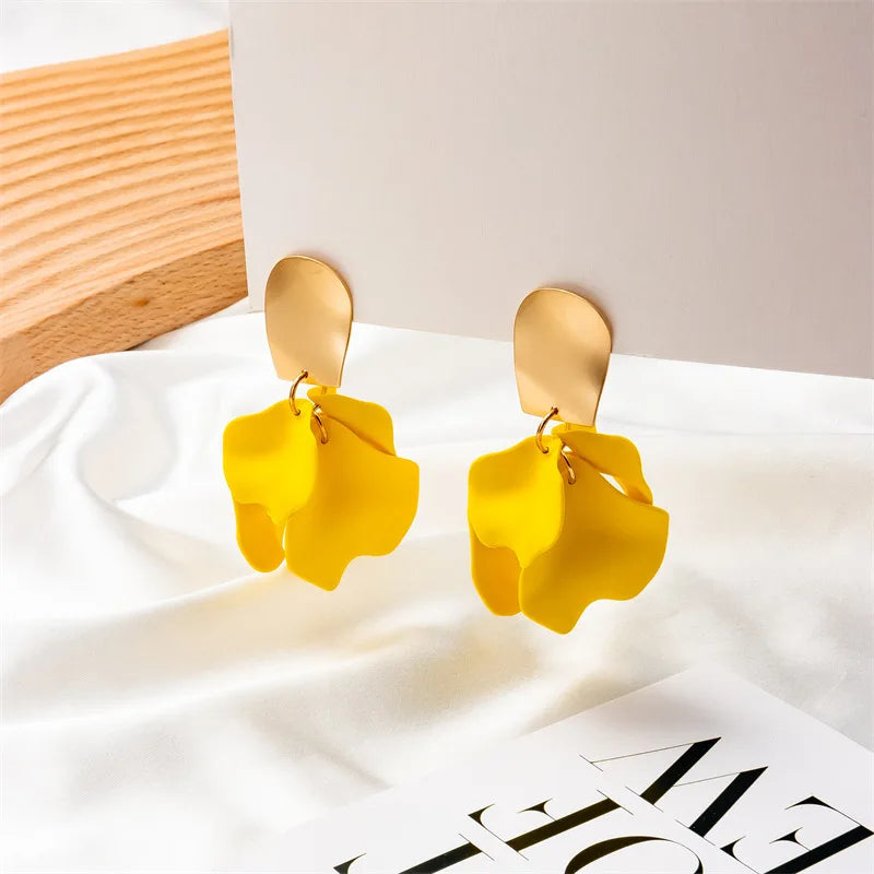 Boucles d'oreilles pendantes pétales de rose – Style vintage