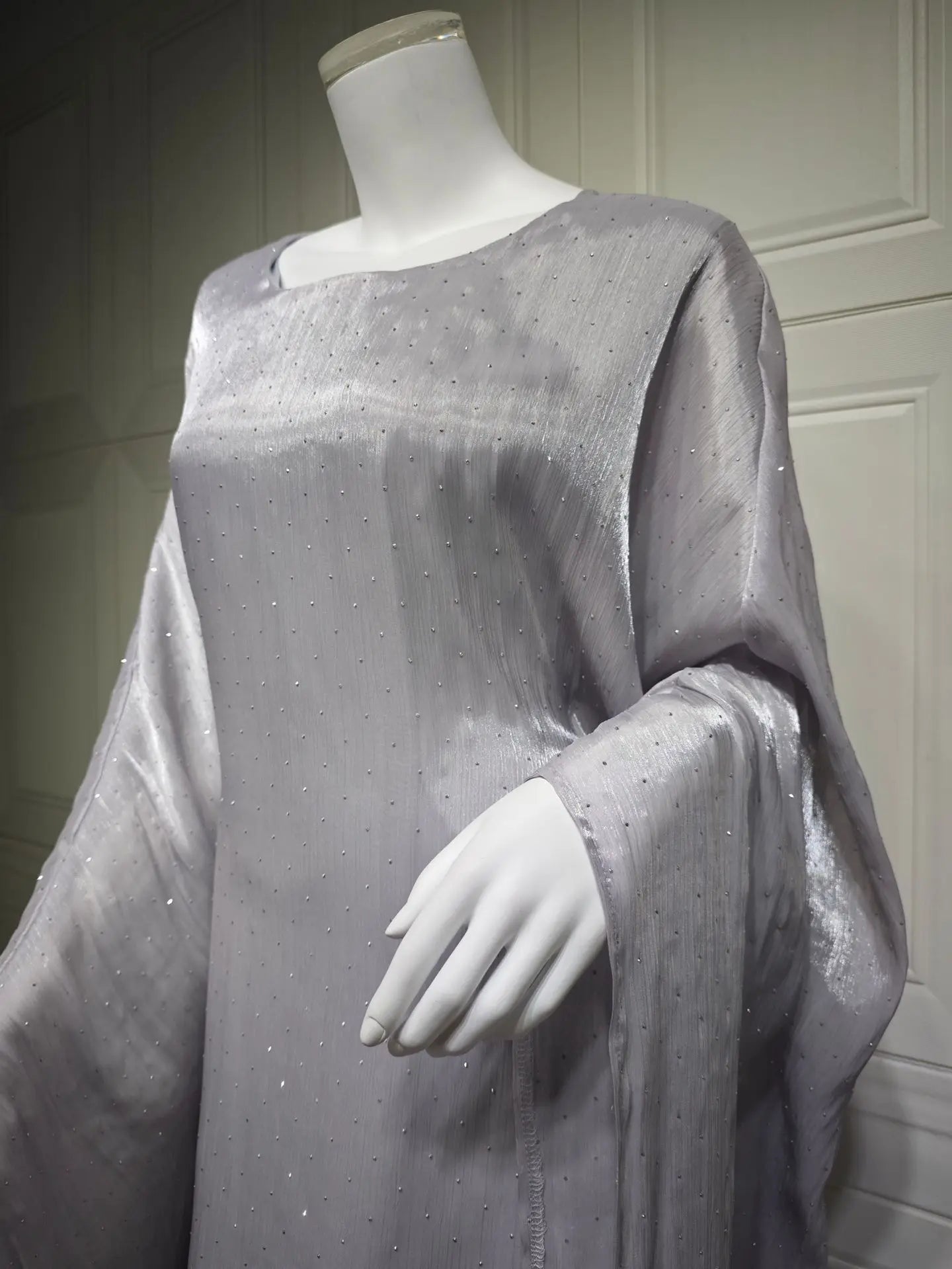Abaya Ramadan Femme Manches Chauve-Souris Perlée