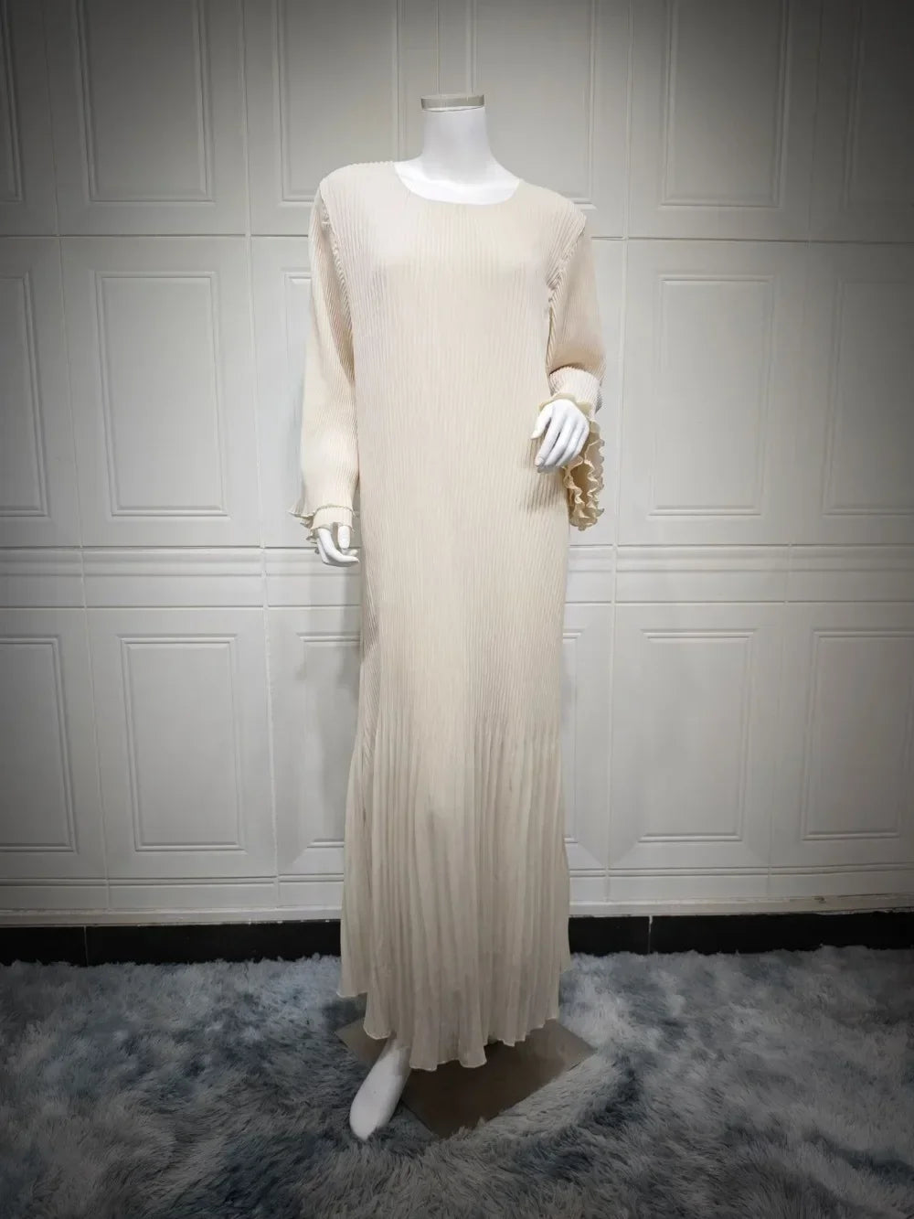 Robe musulmane manches évasées plissées – Aïd