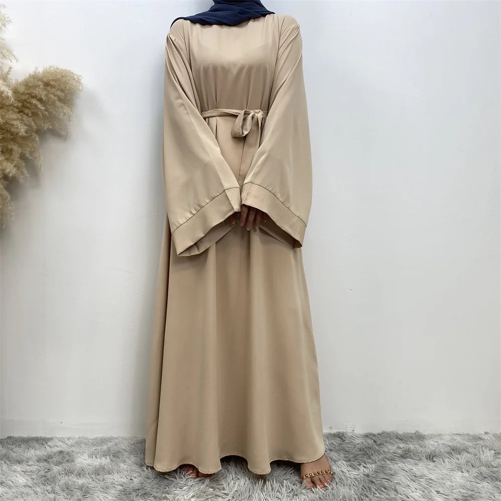 Abaya mode Ramadan – Coupe élégante