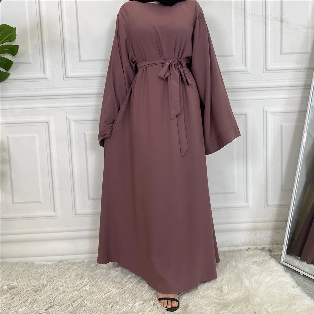 Abaya mode Ramadan – Coupe élégante