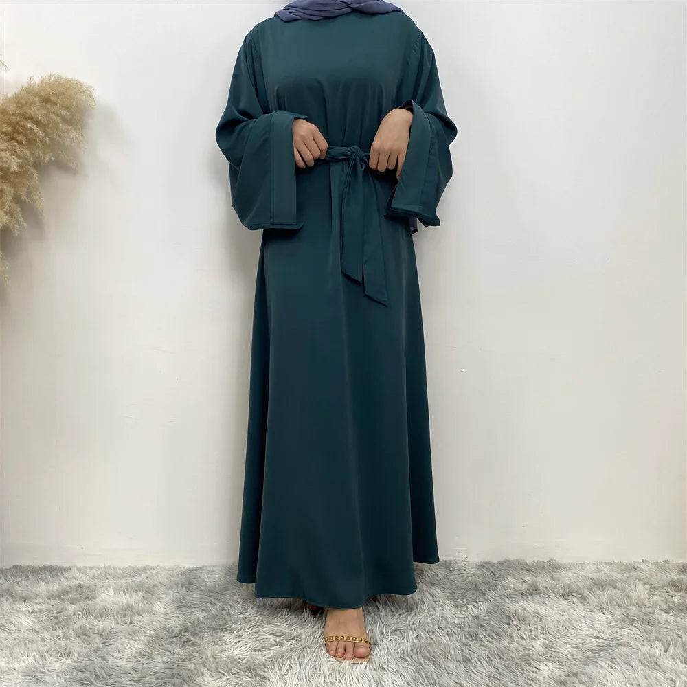 Abaya mode Ramadan – Coupe élégante