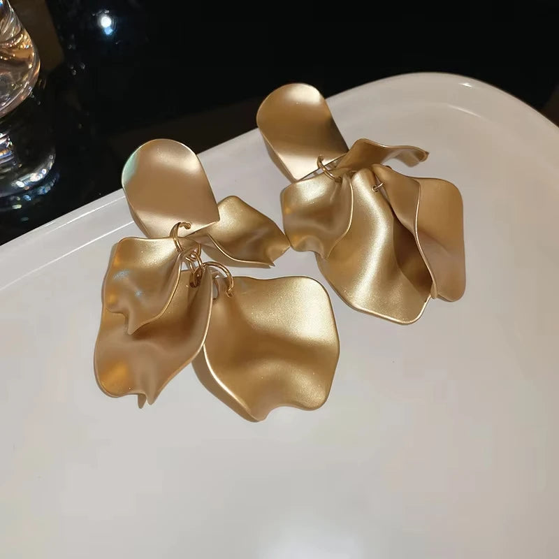 Boucles d'oreilles pendantes pétales de rose – Style vintage