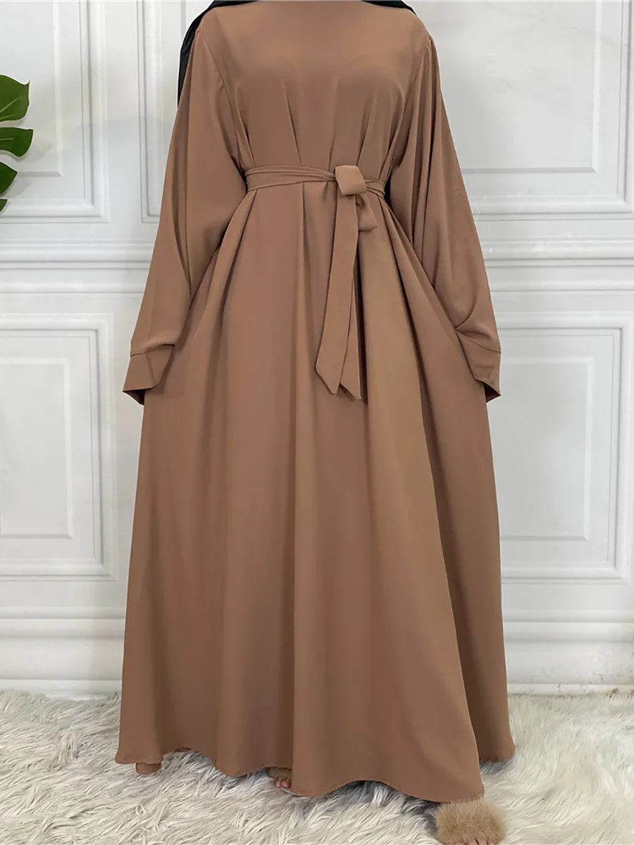 Abaya mode Ramadan – Coupe élégante