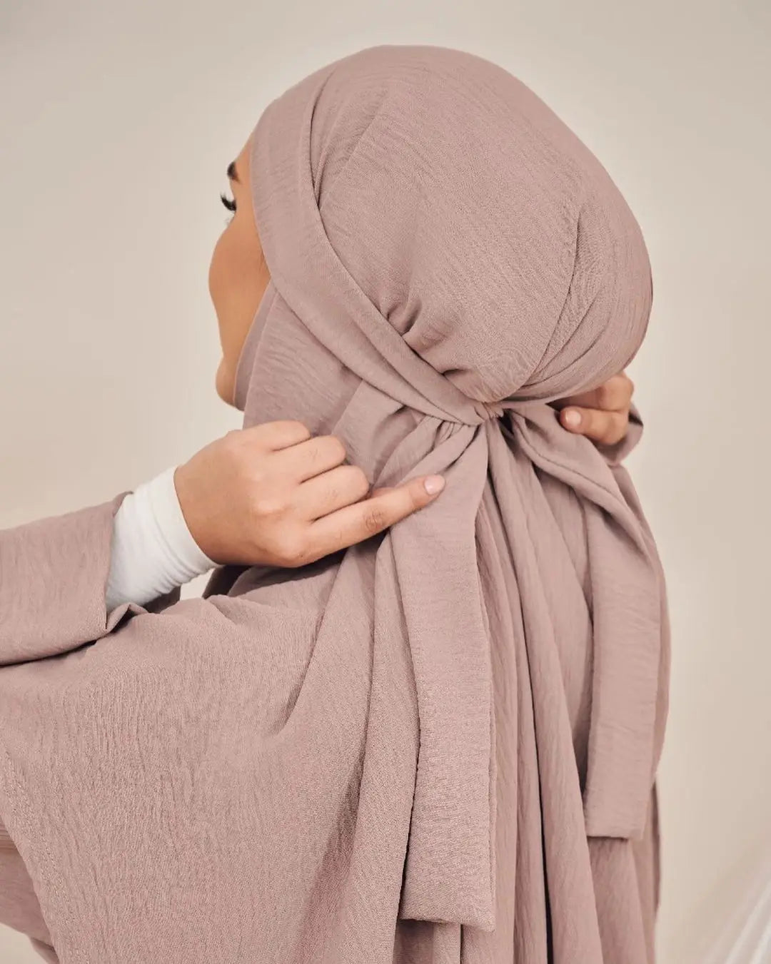 Voile long élégant avec attache – Couvre-chef musulman