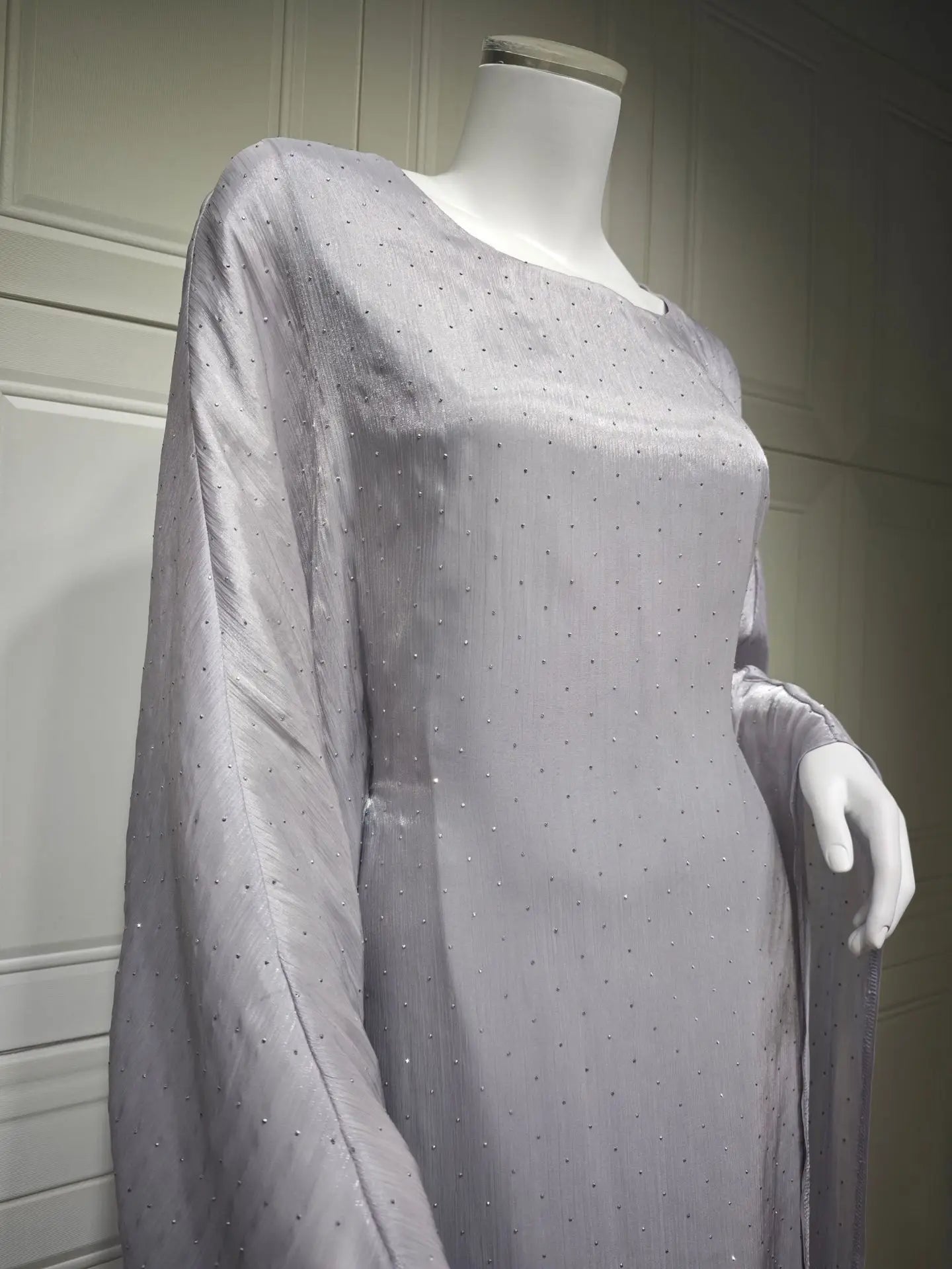 Abaya Ramadan Femme Manches Chauve-Souris Perlée