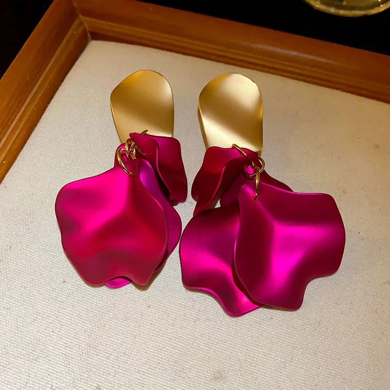 Boucles d'oreilles pendantes pétales de rose – Style vintage