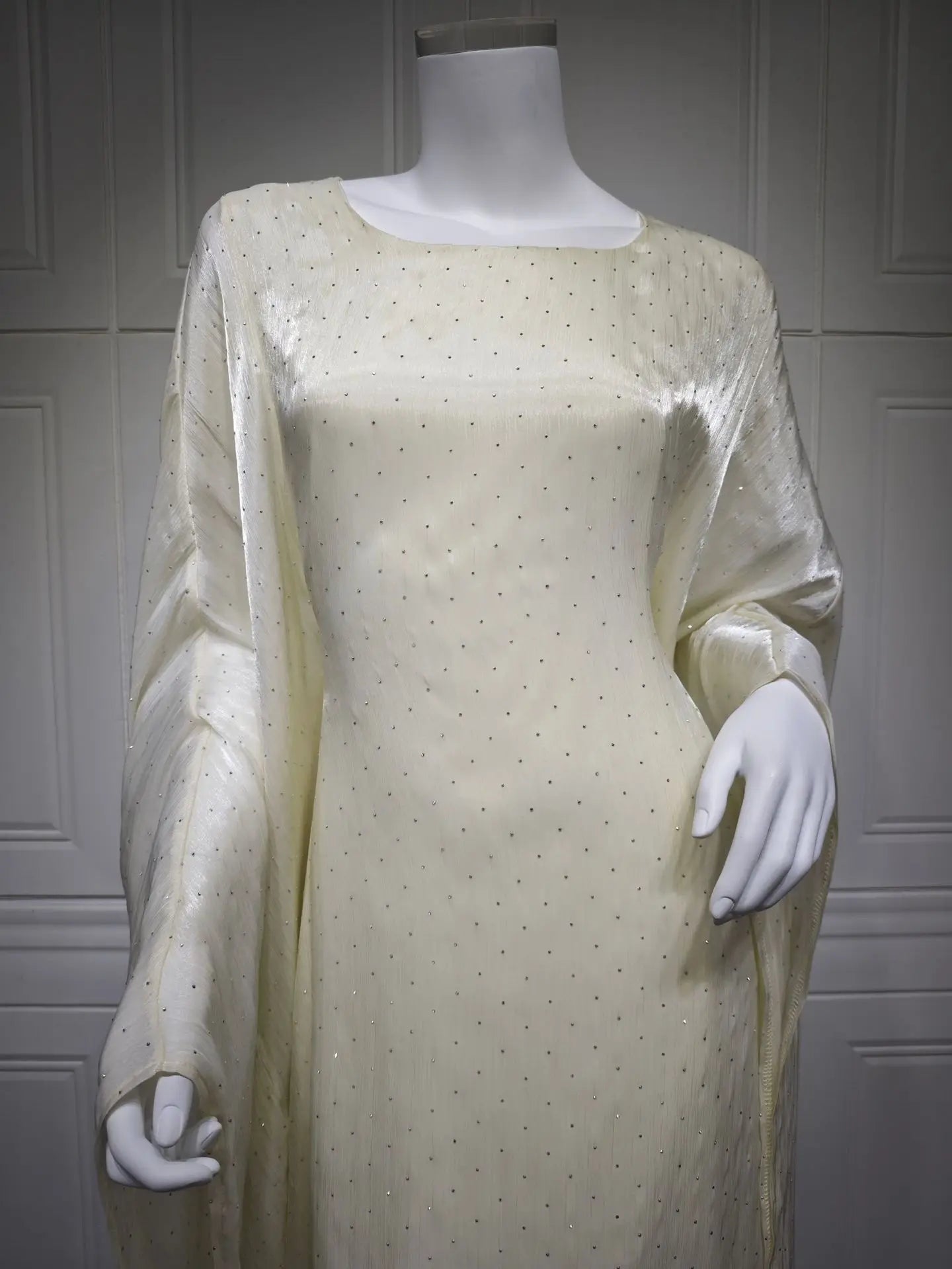 Abaya Ramadan Femme Manches Chauve-Souris Perlée